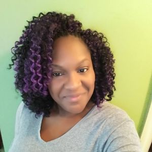 Meet your Posher, Jeanine